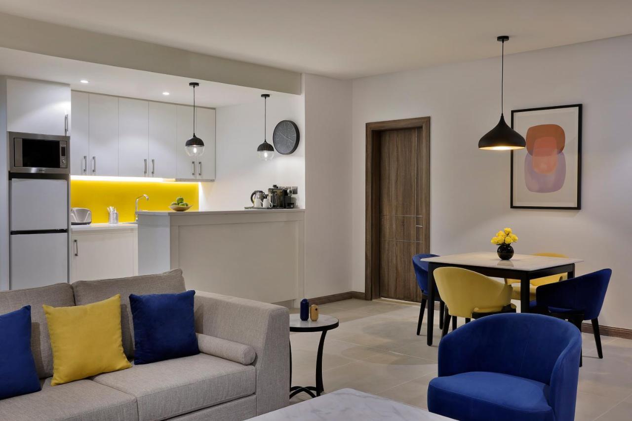 Voco Al Khobar By Ihg Hotel Екстериор снимка A typical apartment at the hotel