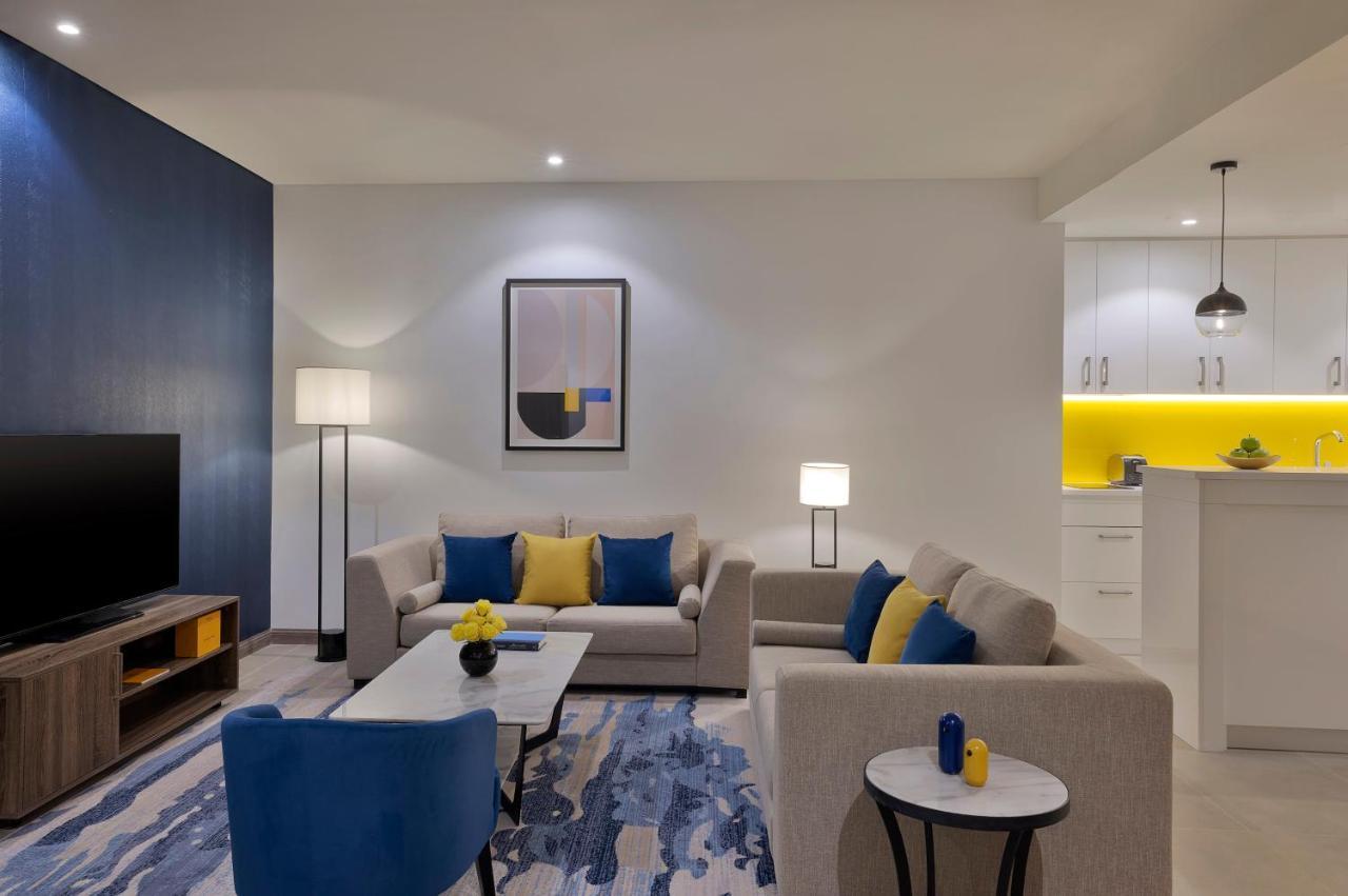 Voco Al Khobar By Ihg Hotel Екстериор снимка Living room
