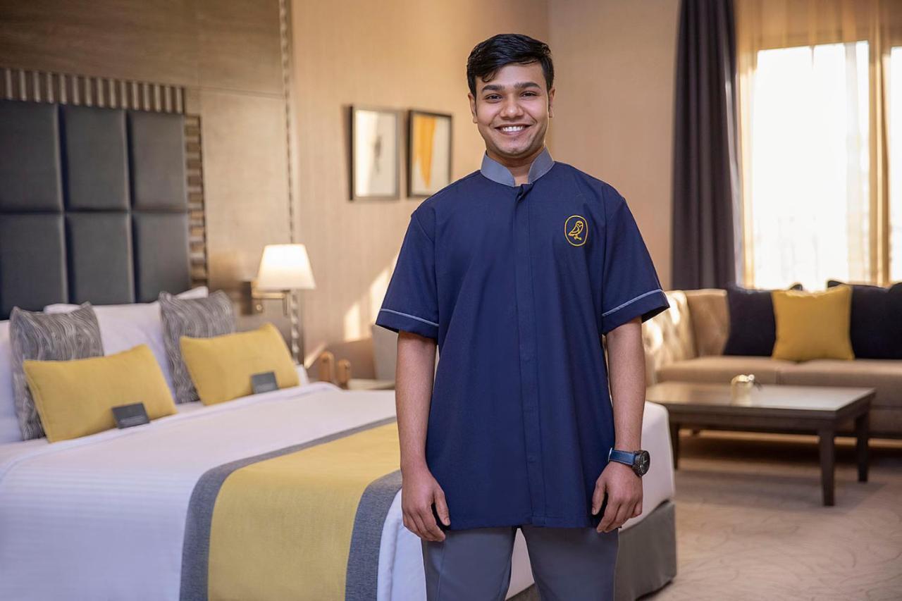 Voco Al Khobar By Ihg Hotel Екстериор снимка A houseboy in a hotel