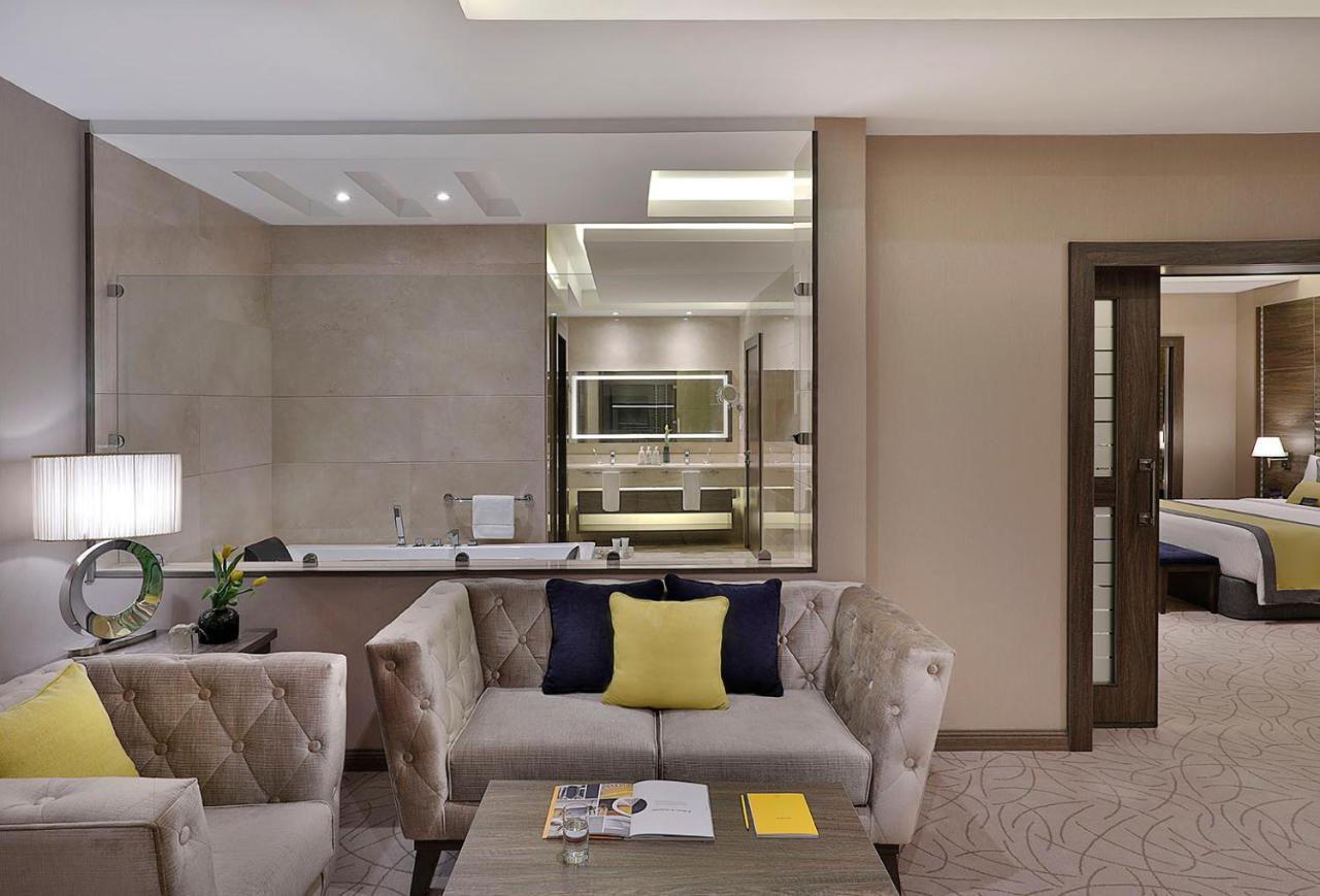 Voco Al Khobar By Ihg Hotel Екстериор снимка Suite
