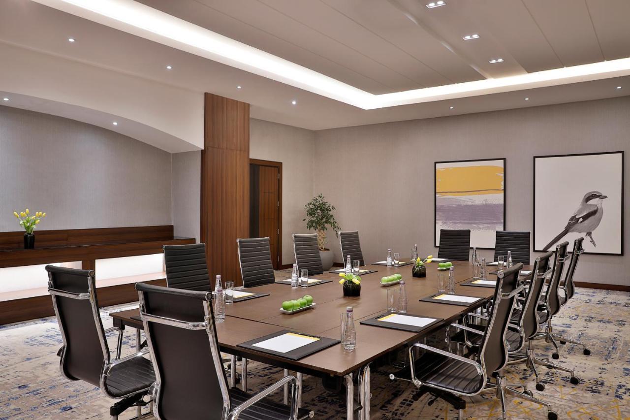 Voco Al Khobar By Ihg Hotel Екстериор снимка Meeting room